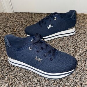 Michael Kors sneaker Monique knit trainer navy Womens Size 6.5 Sold Out